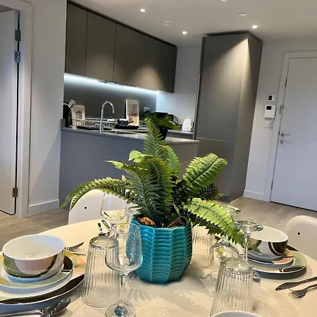 Apartment Leeds Riverside - Luxury By Mgroupsa