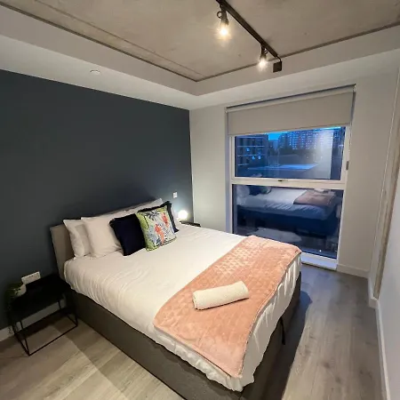 Leeds Riverside - Luxury By Mgroupsa * Leeds (West Yorkshire)